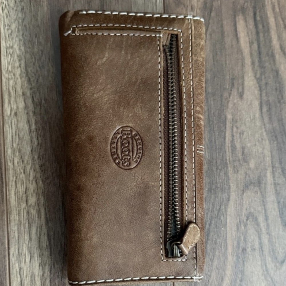Roots Wallet - Picture 5 of 6